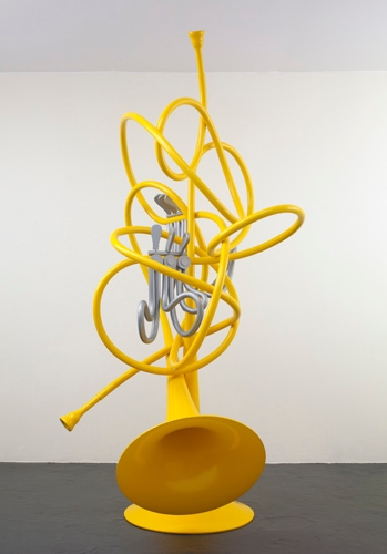 Claes Oldenburg and Coosje van Bruggen. French Horns, Unwound and Entwined, 2005. 350 x 140 x 170 cm. © 2005 Claes Oldenburg and Coosje van Bruggen. Photo courtesy the Oldenburg van Bruggen Studio and Pace.