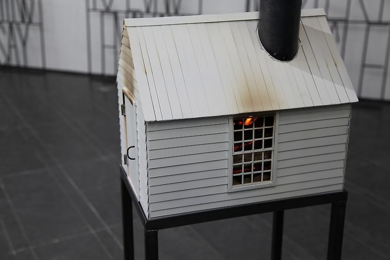Wonwoo Lee. Refuge, 2012. Stainless steel, steel, paint, 228 x 32 x 46 cm. Courtesy of the artist & PKM Gallery.