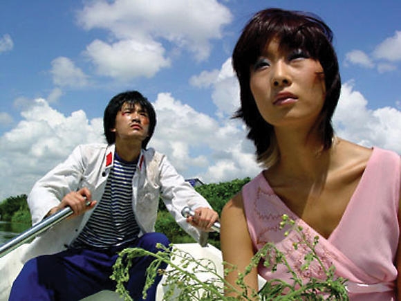 Yang Fudong. Lock Again (lu ke zai yu) (Ed. 10), 2004. 16mm film transferred to DVD, 3 min, Sound by Miya Dudu. Courtesy of the artist & PKM Gallery.