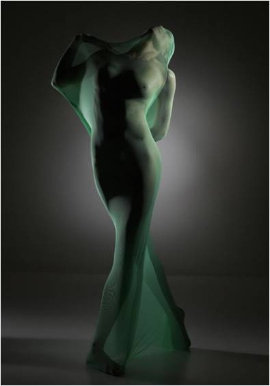 Luis Jacob. Diaphanous Form, 2007. Colour photograph, 145.1 x 101.6 cm. Courtesy of the artist & PKM Gallery.