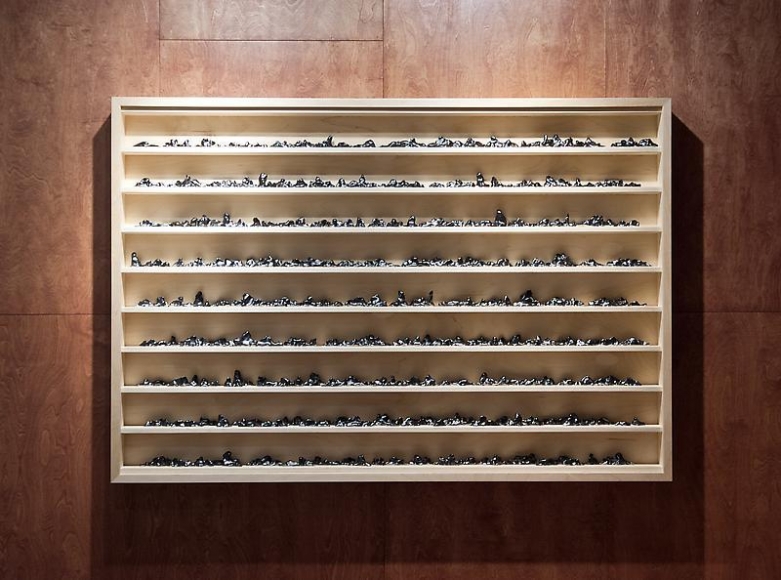 Bae Young-whan. Ten Thousand Years’ Sleep – Black, 2010. Black-glaze porcelain objects in artist’s cabinet of plywood and glass, 146.5 x 100.5 x 10.5 cm. Courtesy of the artist & PKM Gallery.