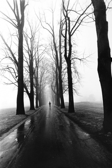 Larry Silver - Jogger, Westport, CT, 1979 | Bruce Silverstein Gallery