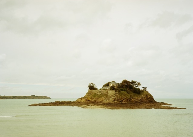 Elger Esser - Ile de Guesclin II, 2018 ; Bruce Silverstein Gallery