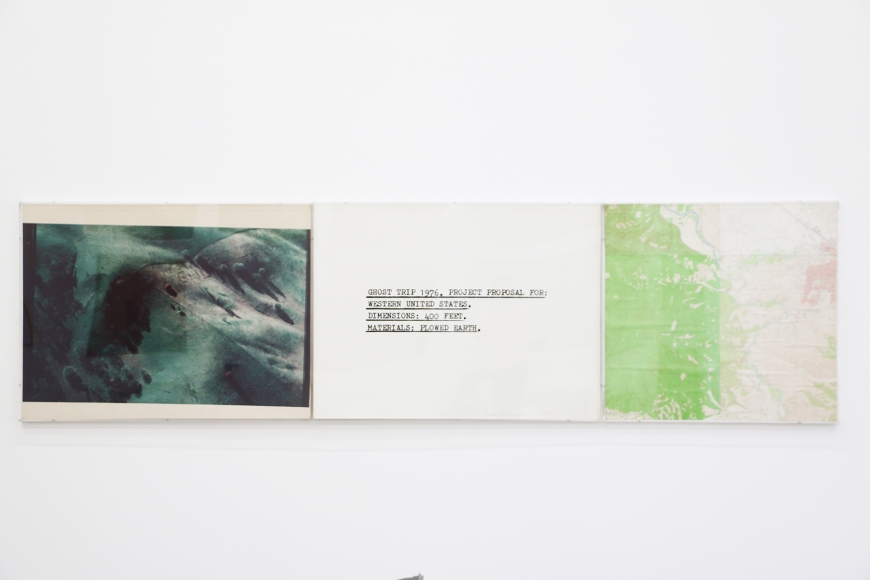 Dennis Oppenheim, Ghost Trip