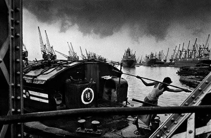 Raghu Rai DOCKYARD, KOLKATA