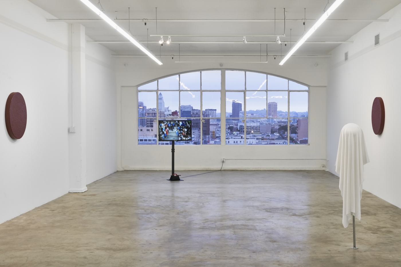 Aria Dean, Installation view, lonesome crowded west, Château Shatto, Los Angeles, 2019
