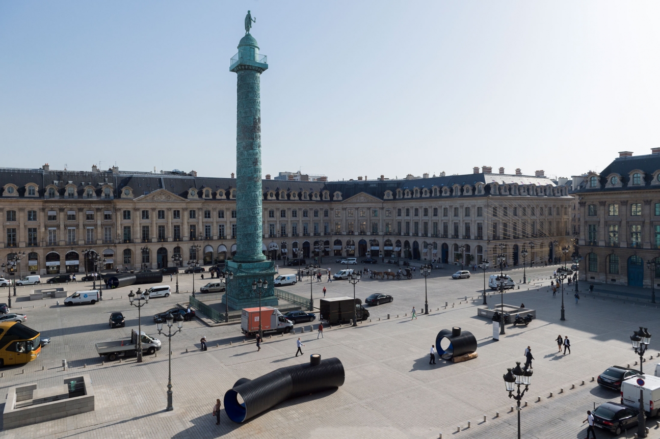 Oscar Tuazon, Une Colonne d'Eau, 2017