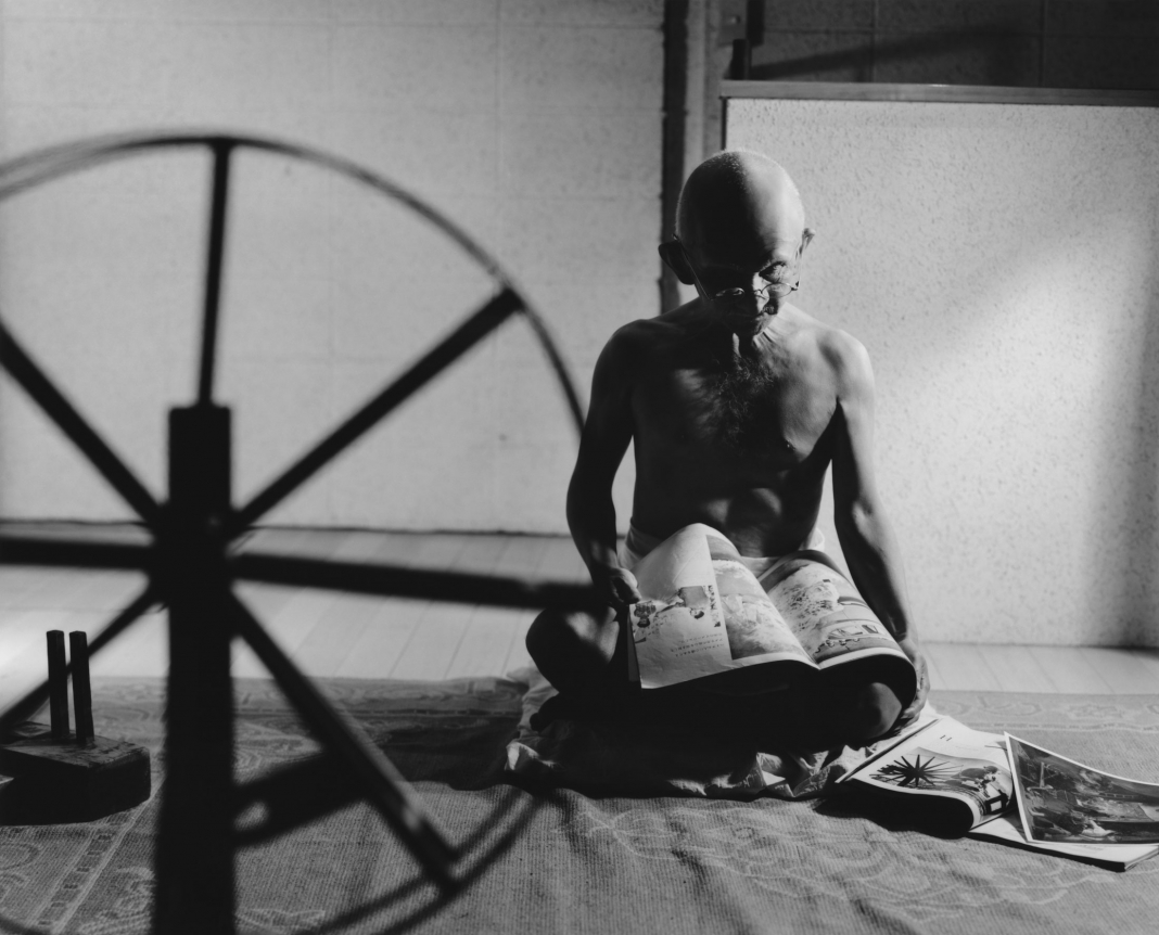 Yasumasa Morimura A Requiem: Spinning a Thread between the Light and the Earth / 1946, India, 2010
