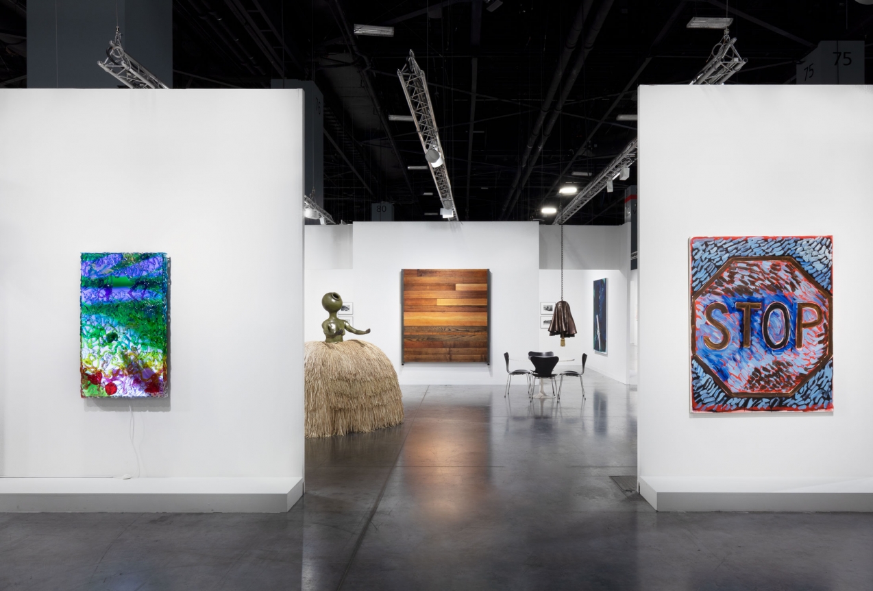 Luhring Augustine, Art Basel Miami Beach, Booth E13