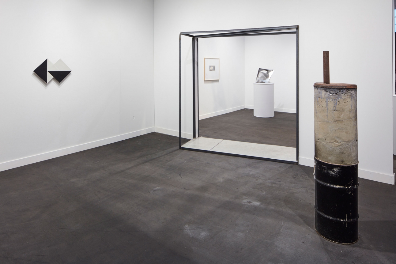 Luhring Augustine, FOG Design+Art, Booth 217