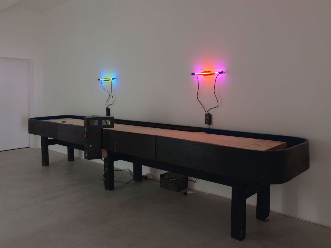 Oscar Tuazon, Installation view