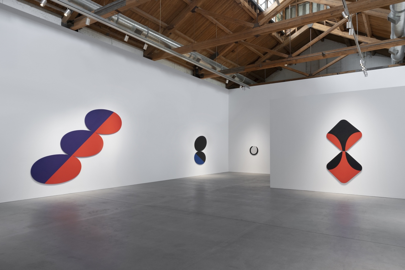 Installation view of Leon Polk Smith: Endless Space, 2019. 