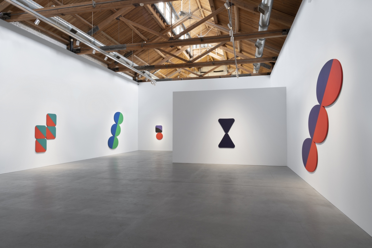 Installation view of Leon Polk Smith: Endless Space, 2019. 