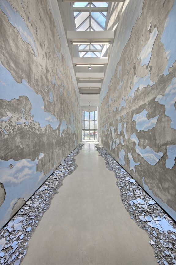 Cross Fade. Installation view, 2016. The Power Plant, Toronto.