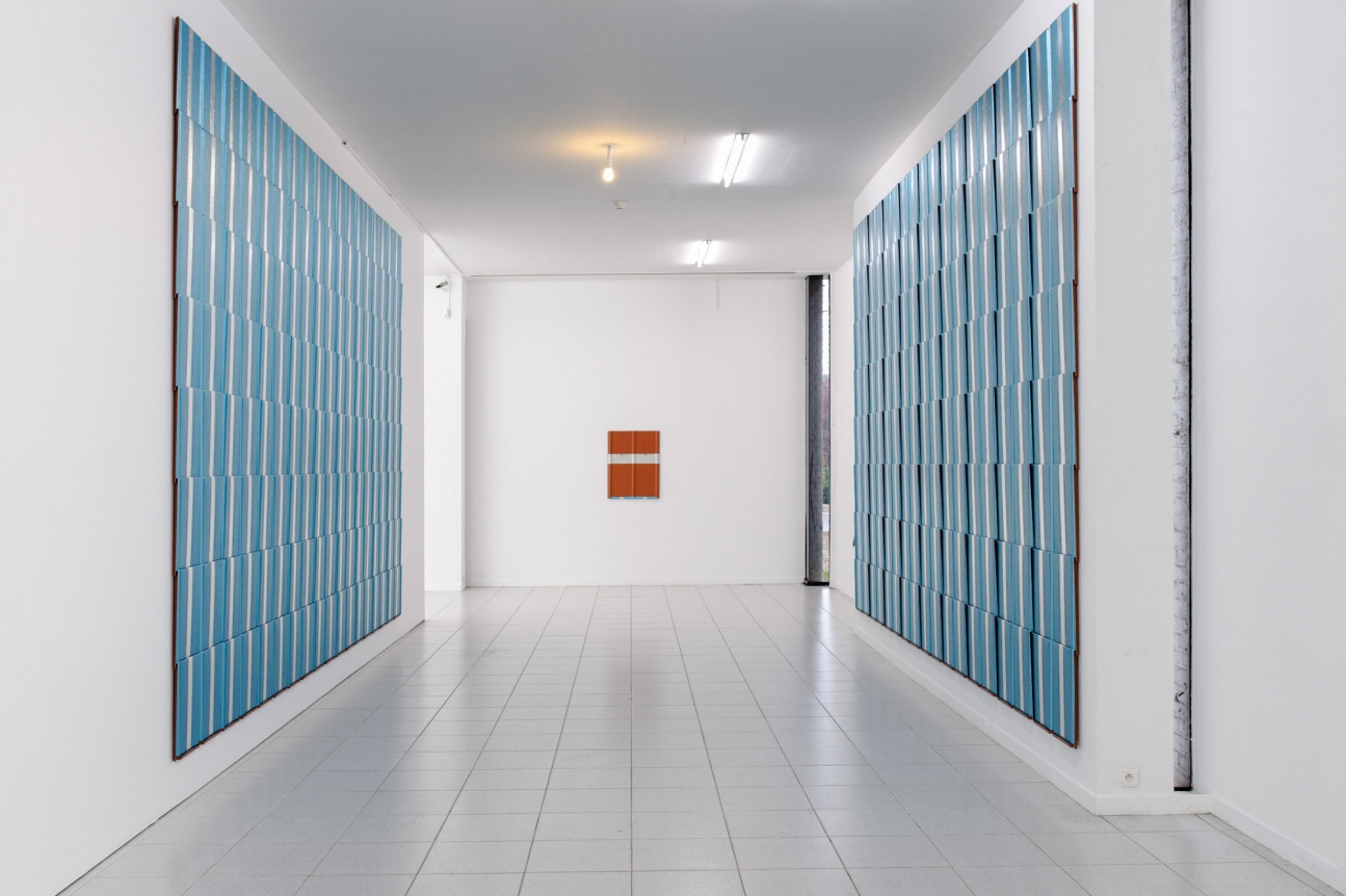 Riding a Saddle Roof. Installation view, 2012. Museum Dhondt-Dhaenens, Deurle, Belgium. Photo: Henk Schoenmaekers.