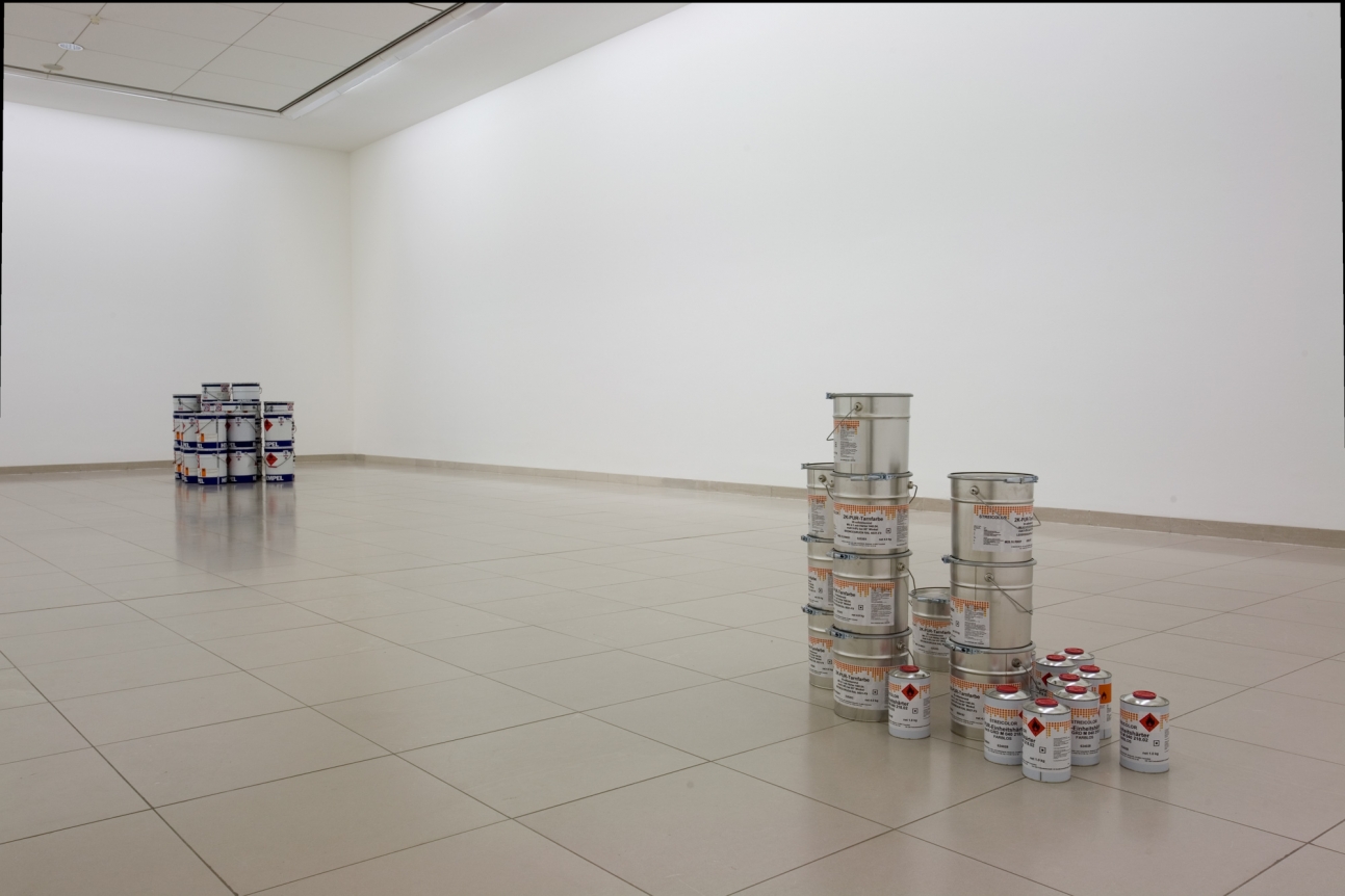 Roter Sand und ein gefundenes Gluck. Installation view, 2006. MMK Museum fur Moderne Kunst, Frankfurt.