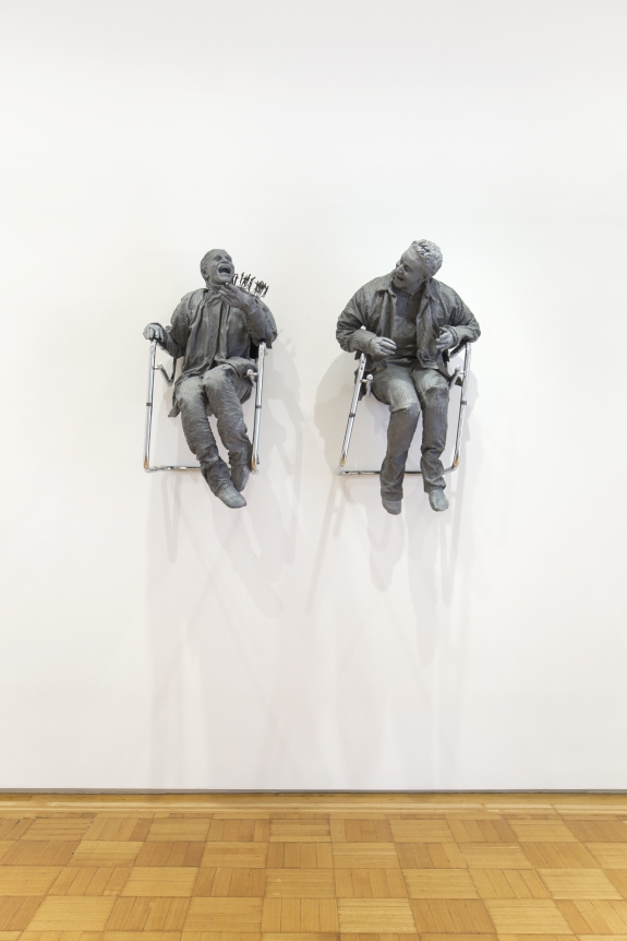 Juan Muñoz One Laughing at the Other, 2000