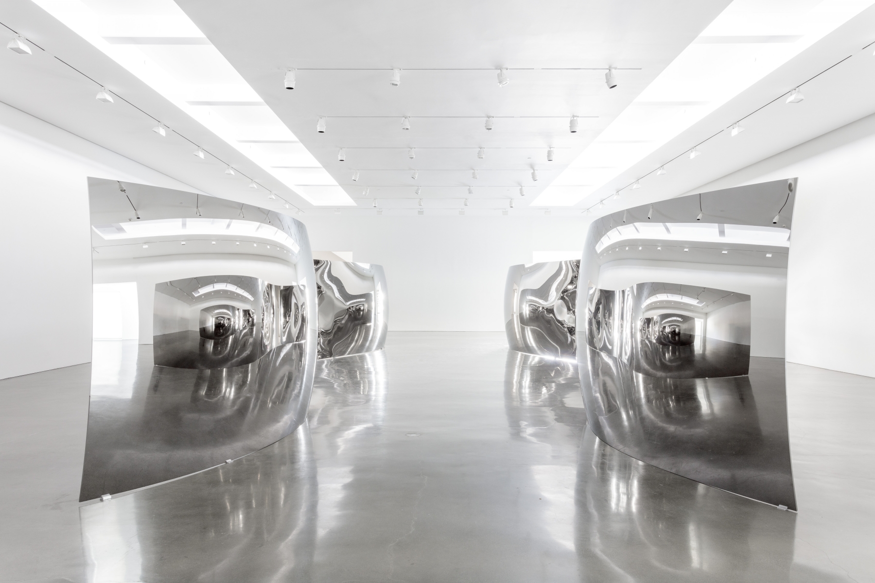 Anish Kapoor at Regen Projects