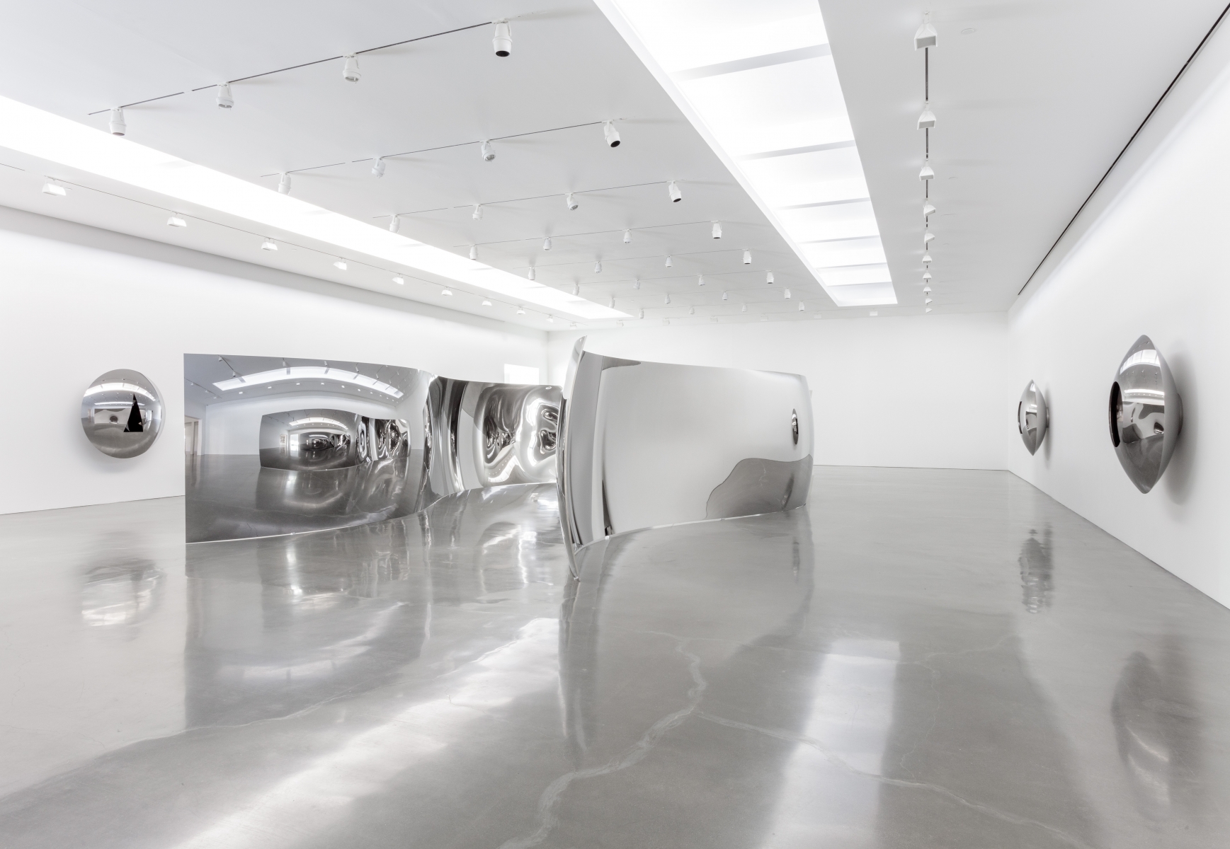 Anish Kapoor at Regen Projects