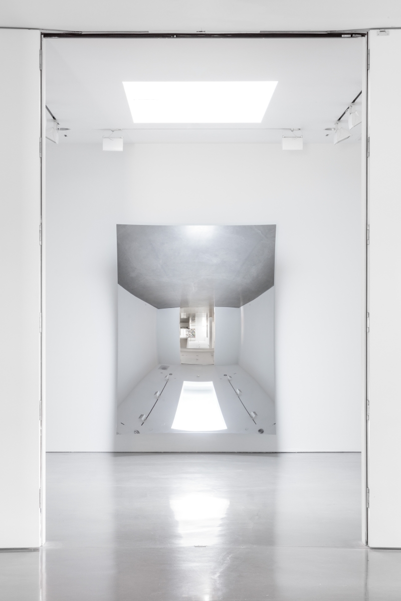 Anish Kapoor at Regen Projects