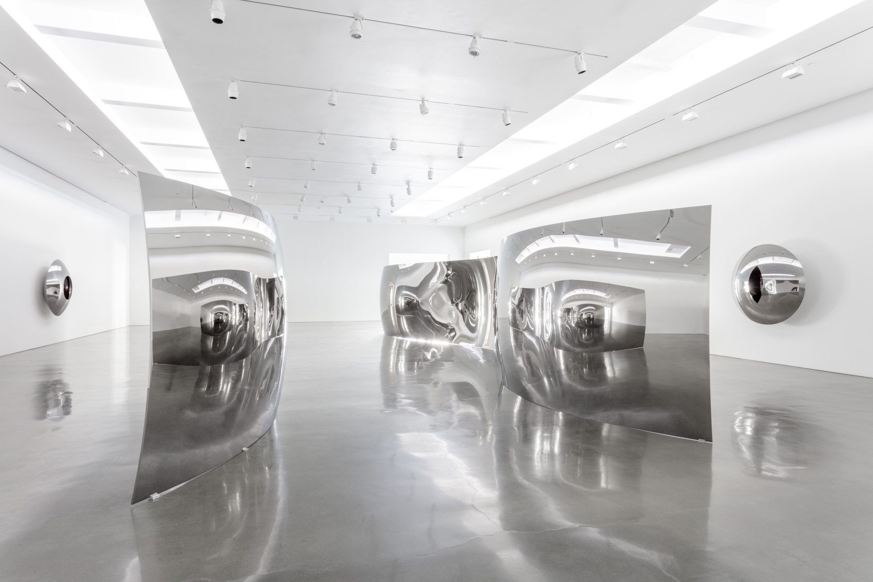 Anish Kapoor at Regen Projects