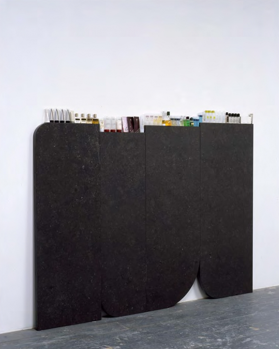 Gabriel Kuri, Complimentary cornice and intervals