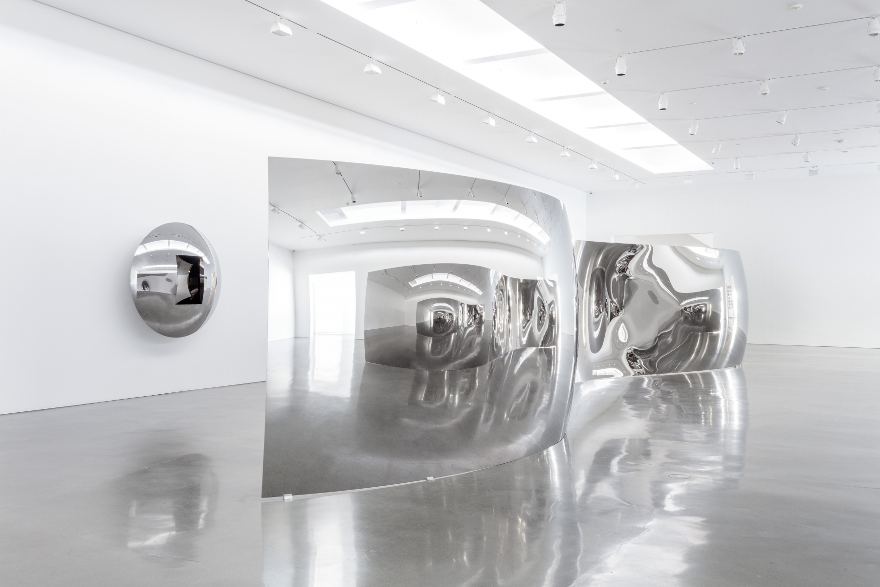 Anish Kapoor at Regen Projects
