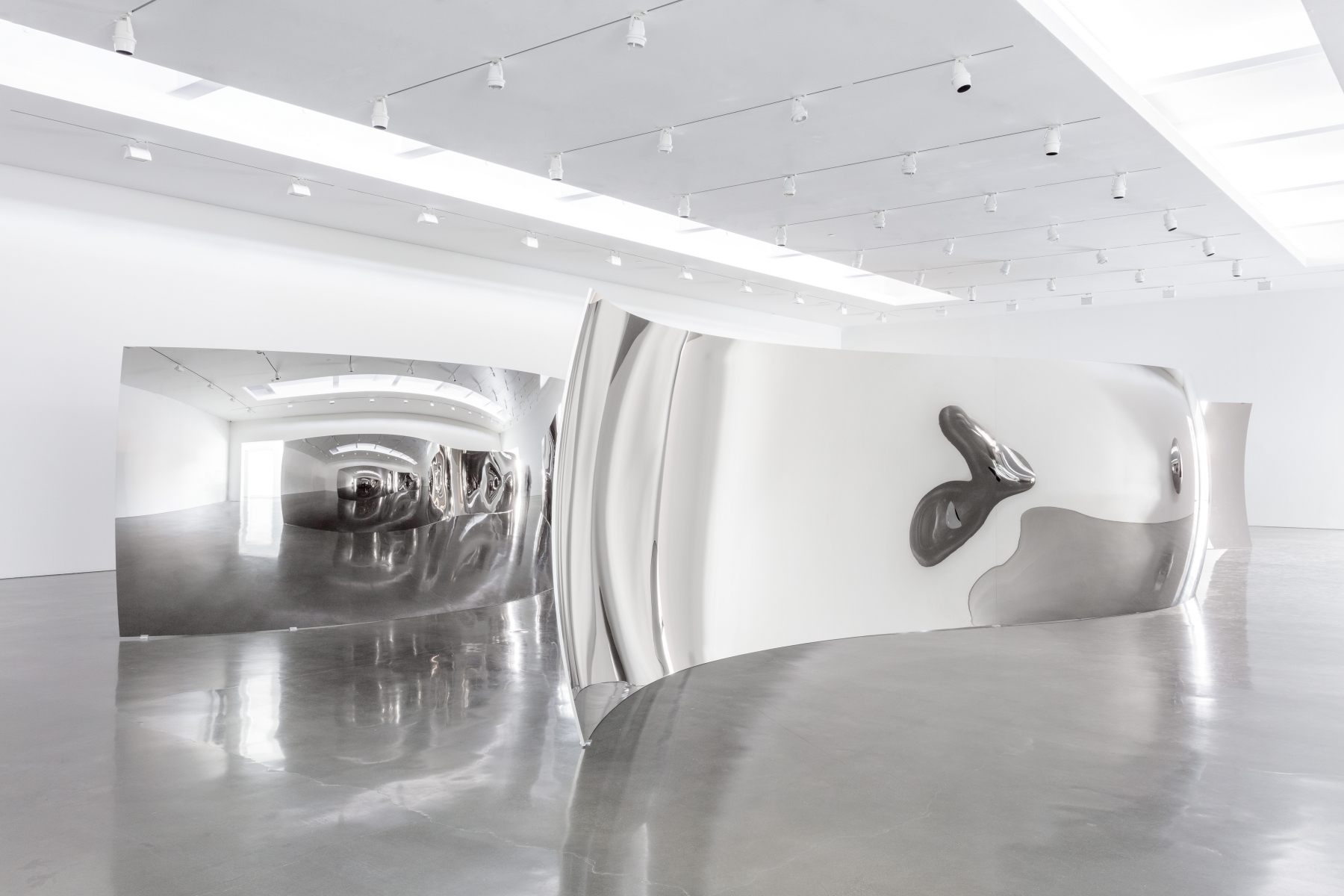 Anish Kapoor at Regen Projects