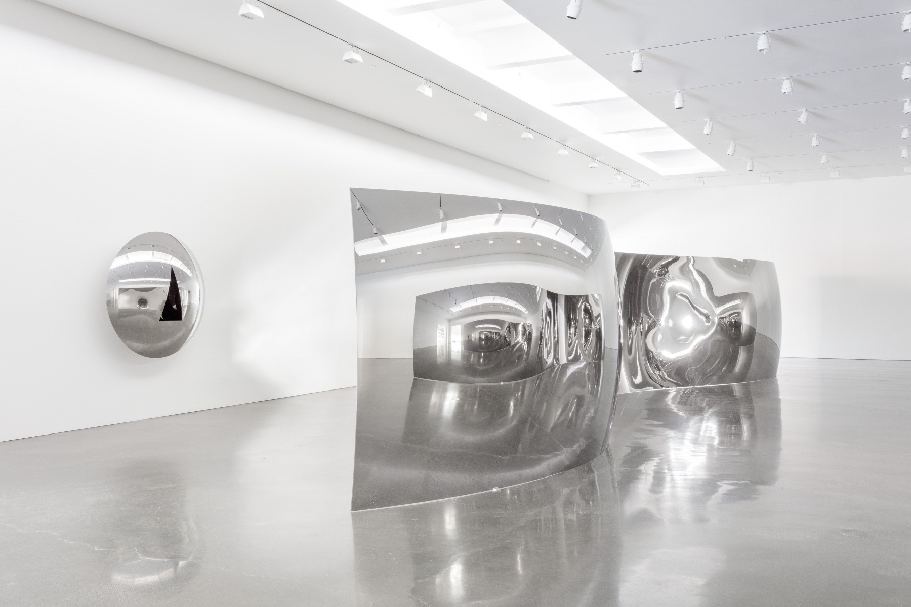 Anish Kapoor at Regen Projects