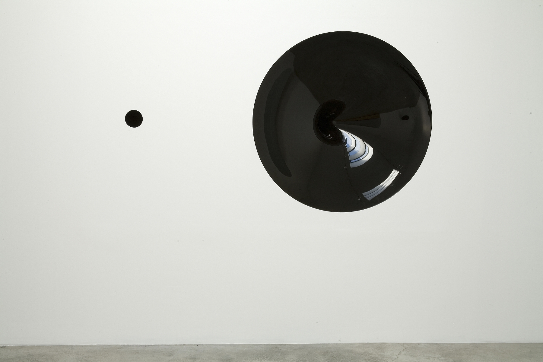 Anish Kapoor, Elephant