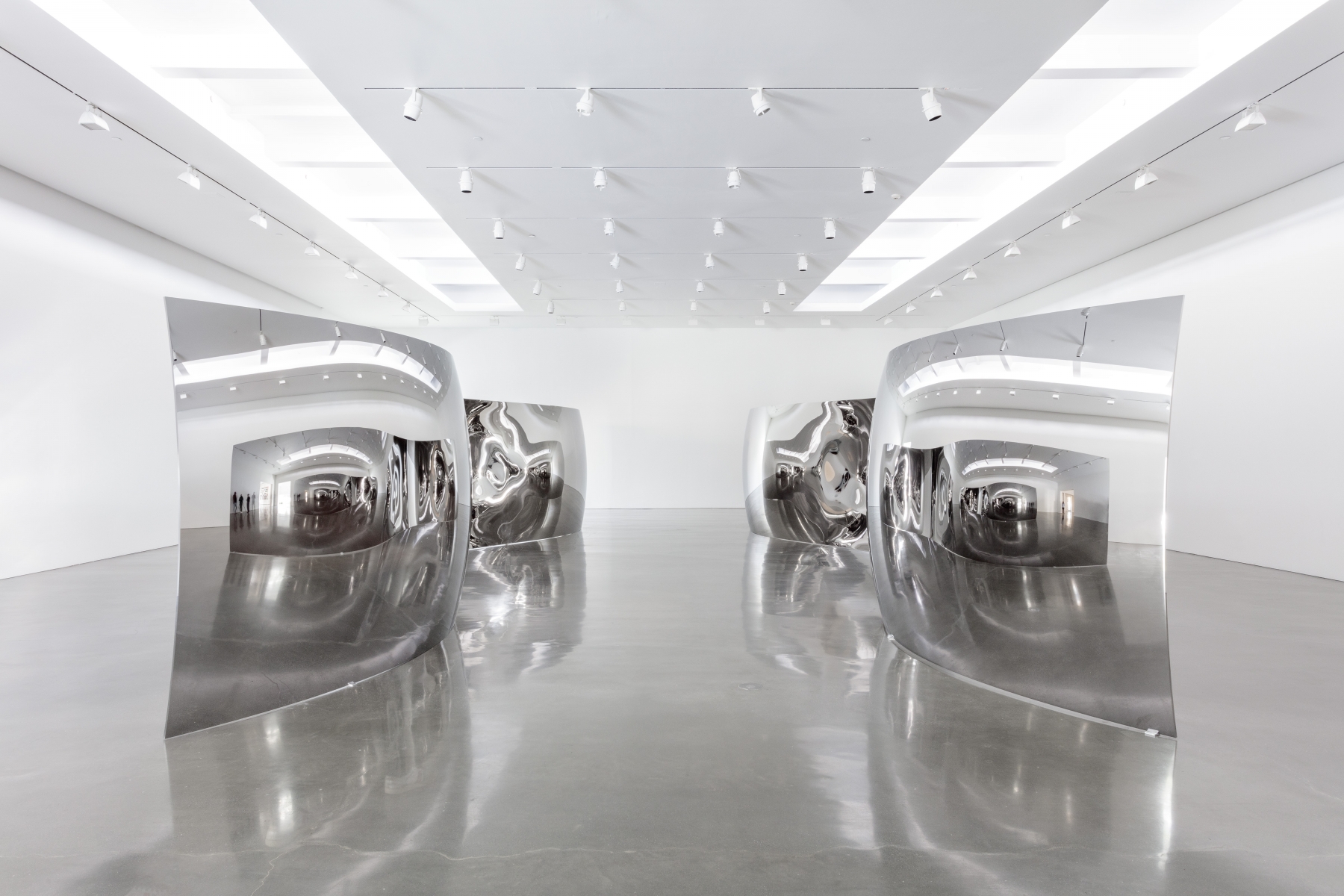 Anish Kapoor at Regen Projects
