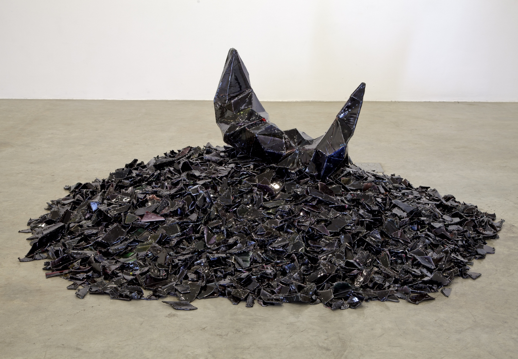 Liz Larner, Smile (alluvium)
