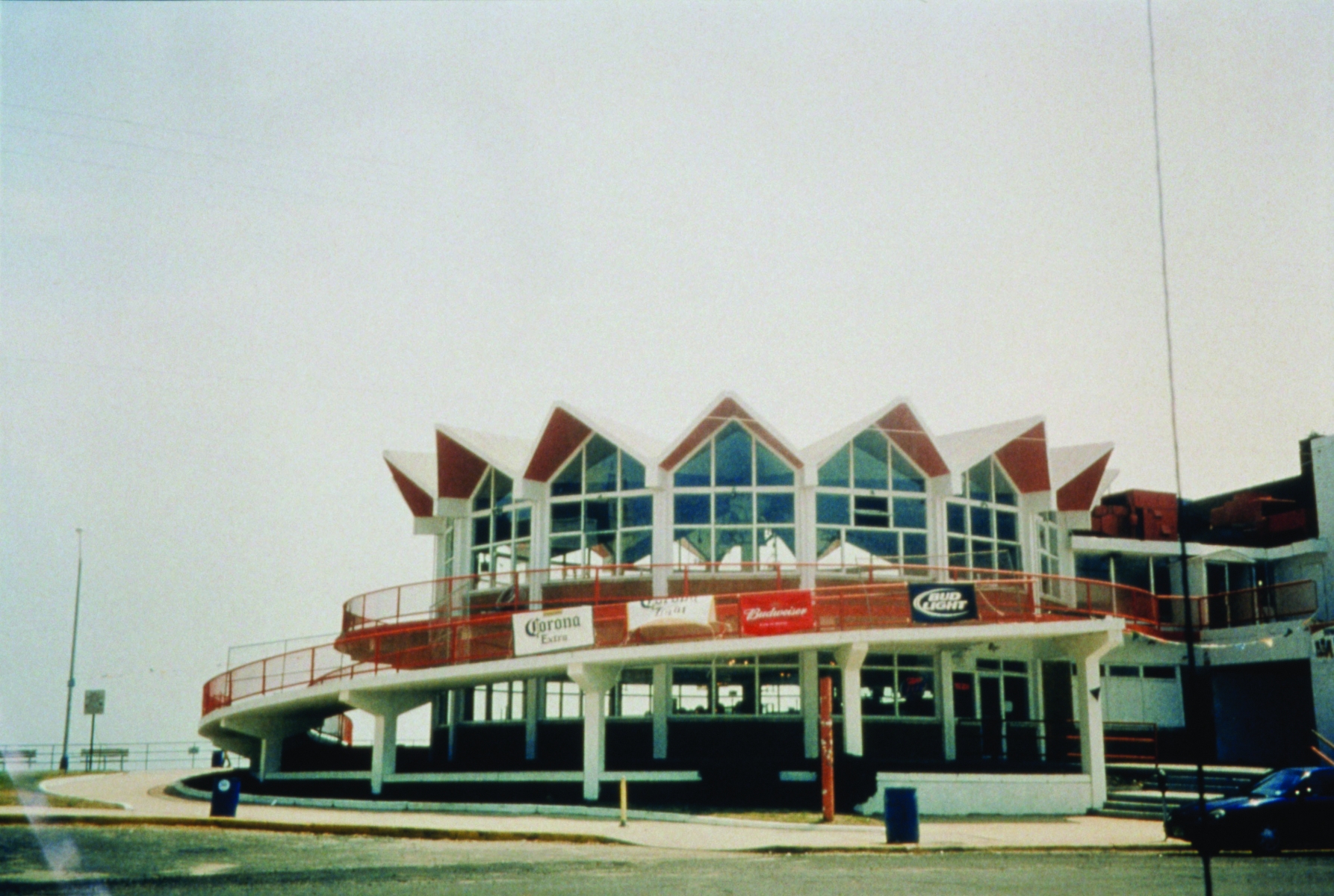 dan graham 50's restaurant