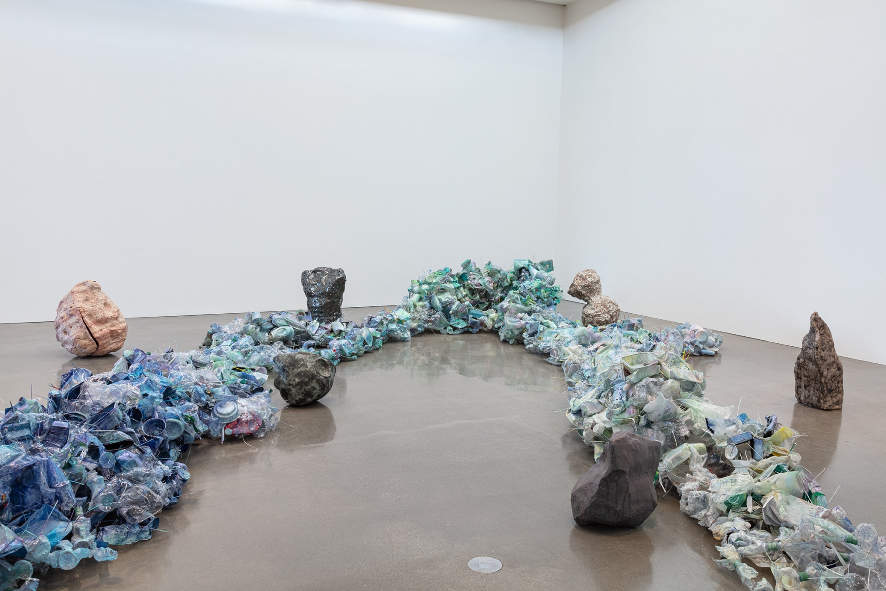 Liz Larner - As Stars and seas Entwine
