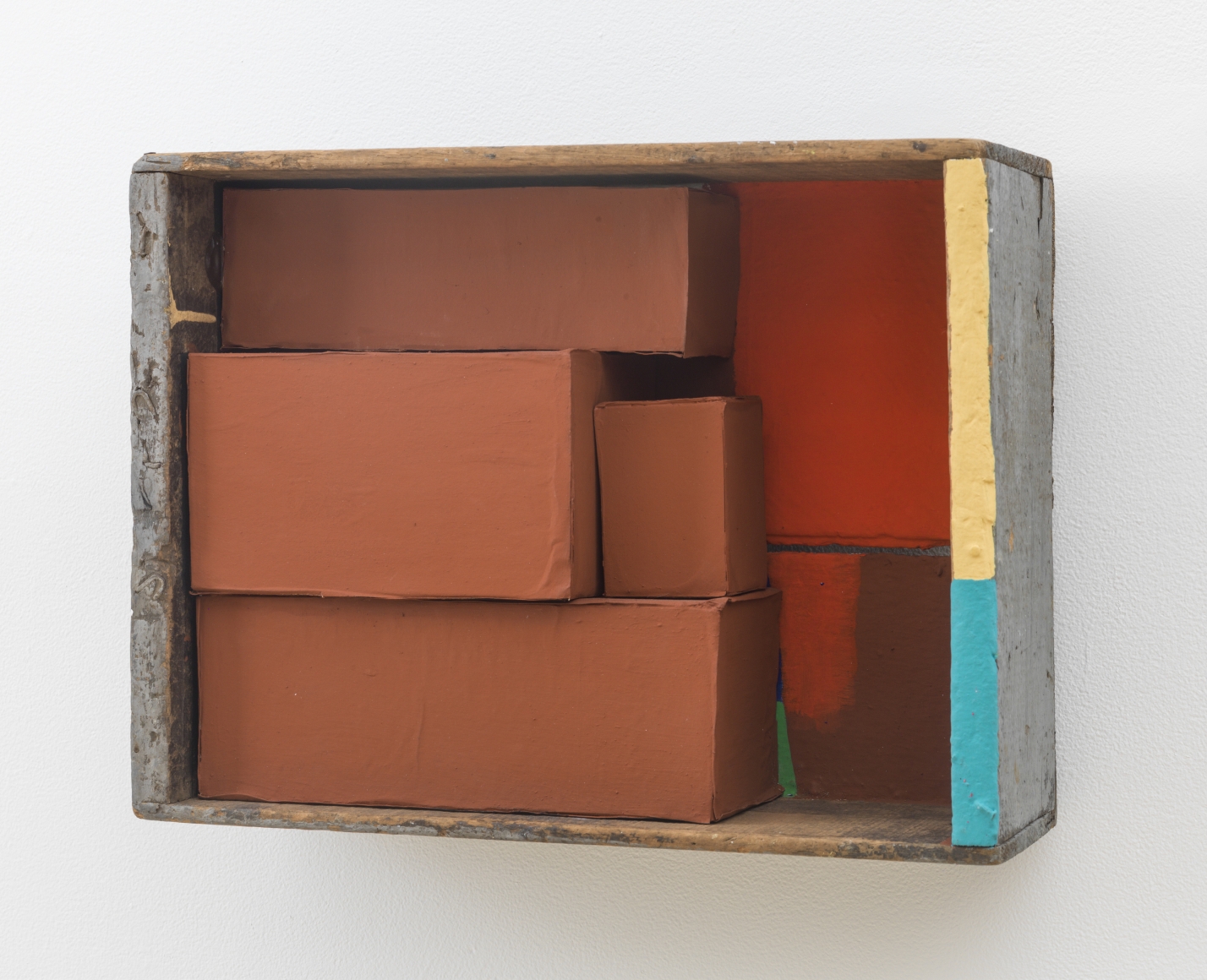 Yellow + Blue Stick, 2002, wooden box, cardboard boxes, flashe, housepaint