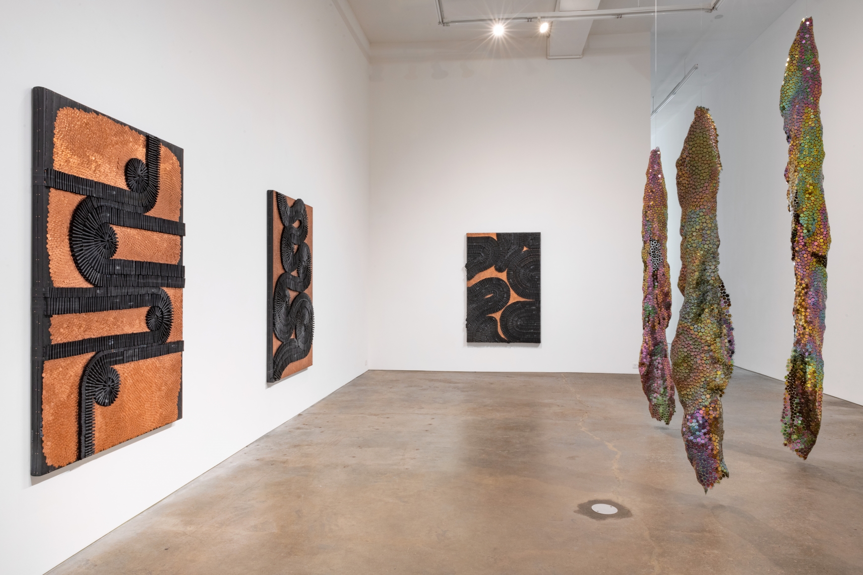 Alyson Shotz, The Small Clocks Run Wild, installation view, 2020