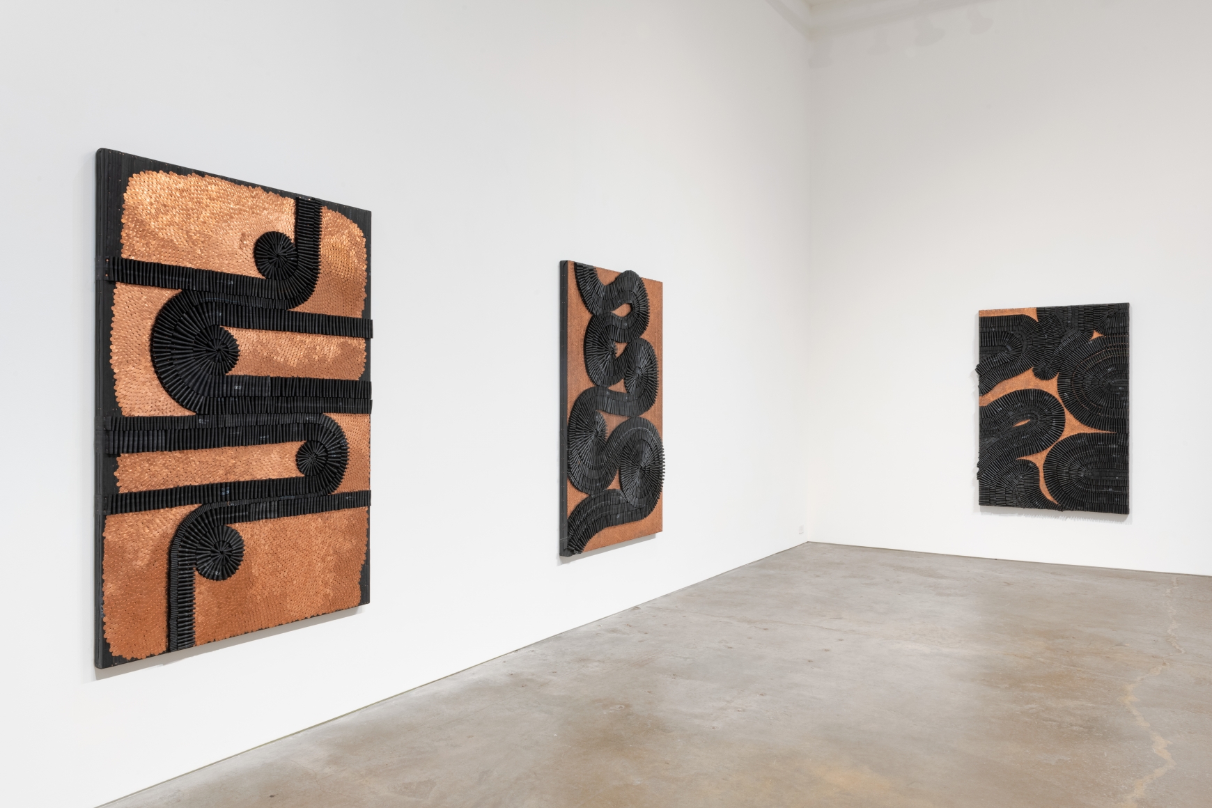 Alyson Shotz, The Small Clocks Run Wild, installation view, 2020