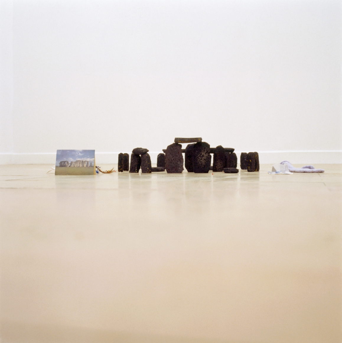 Karen Kilimnik, Stonehenge, 1991