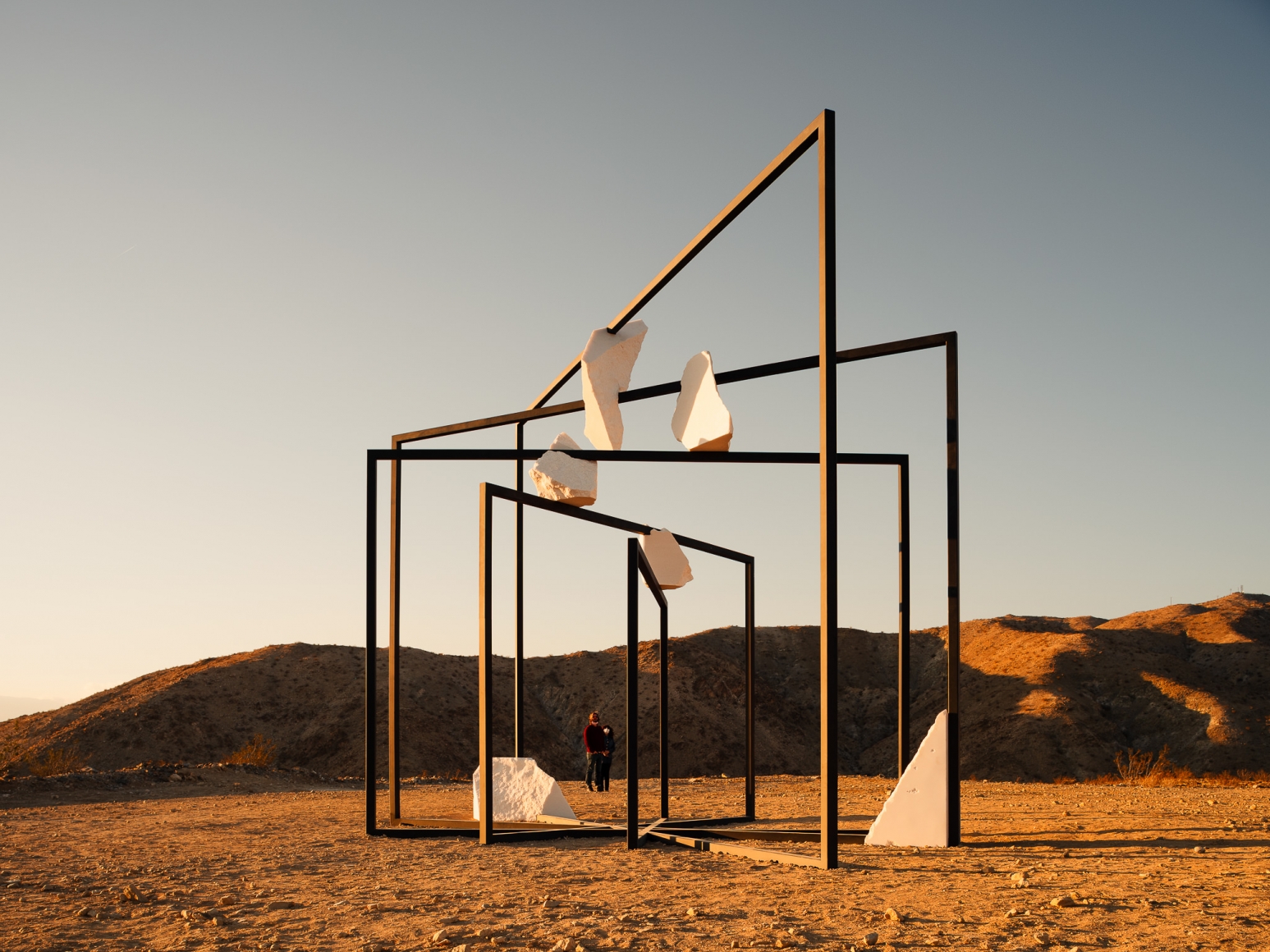Alicja Kwade, ParaPivot (sempiternal clouds), 2021, Installation view: Desert X 2021