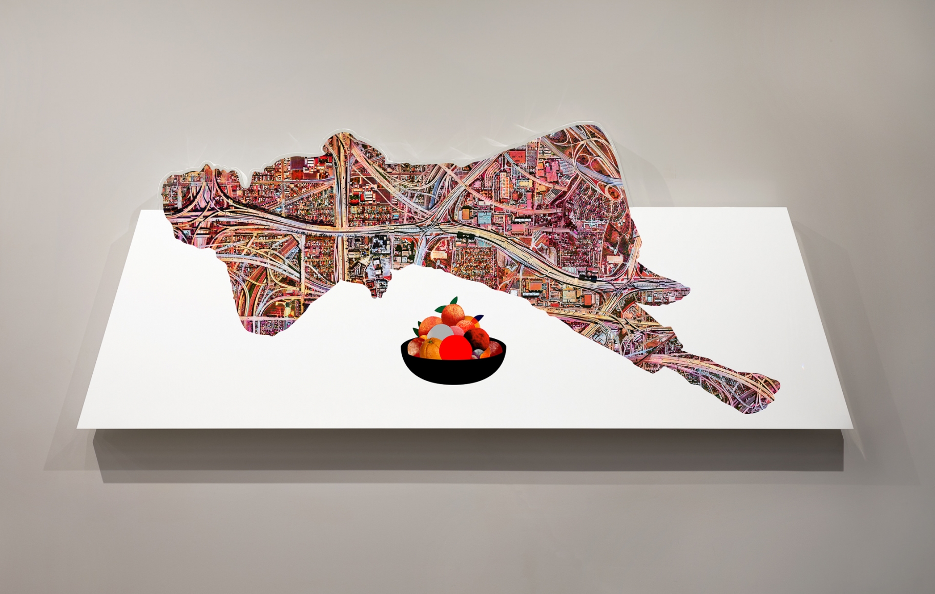 Doug Aitken, Figure with fruit bowl