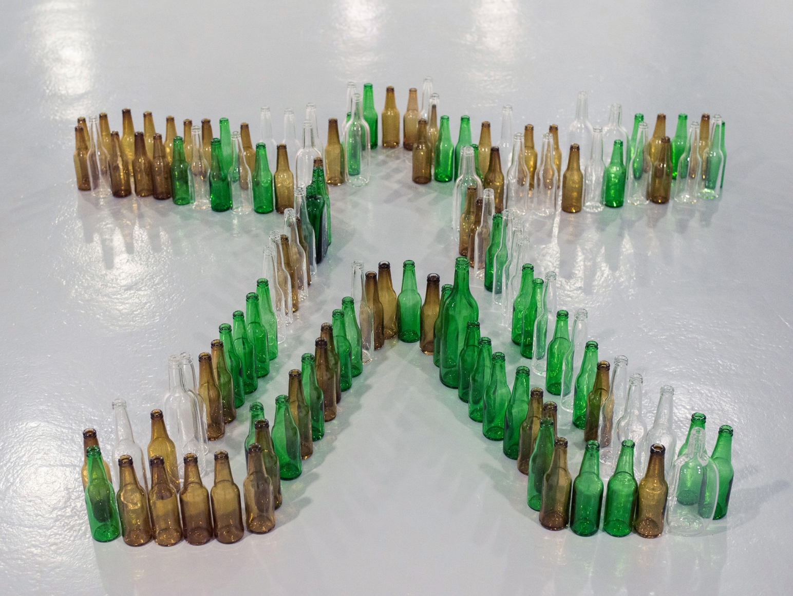 Installation view: Valentin Carron | Gioia e Polvere, in partnership with le Musée des Beaux-arts de Rennes, Galerie Art & Essai, Université Rennes 2, 2018