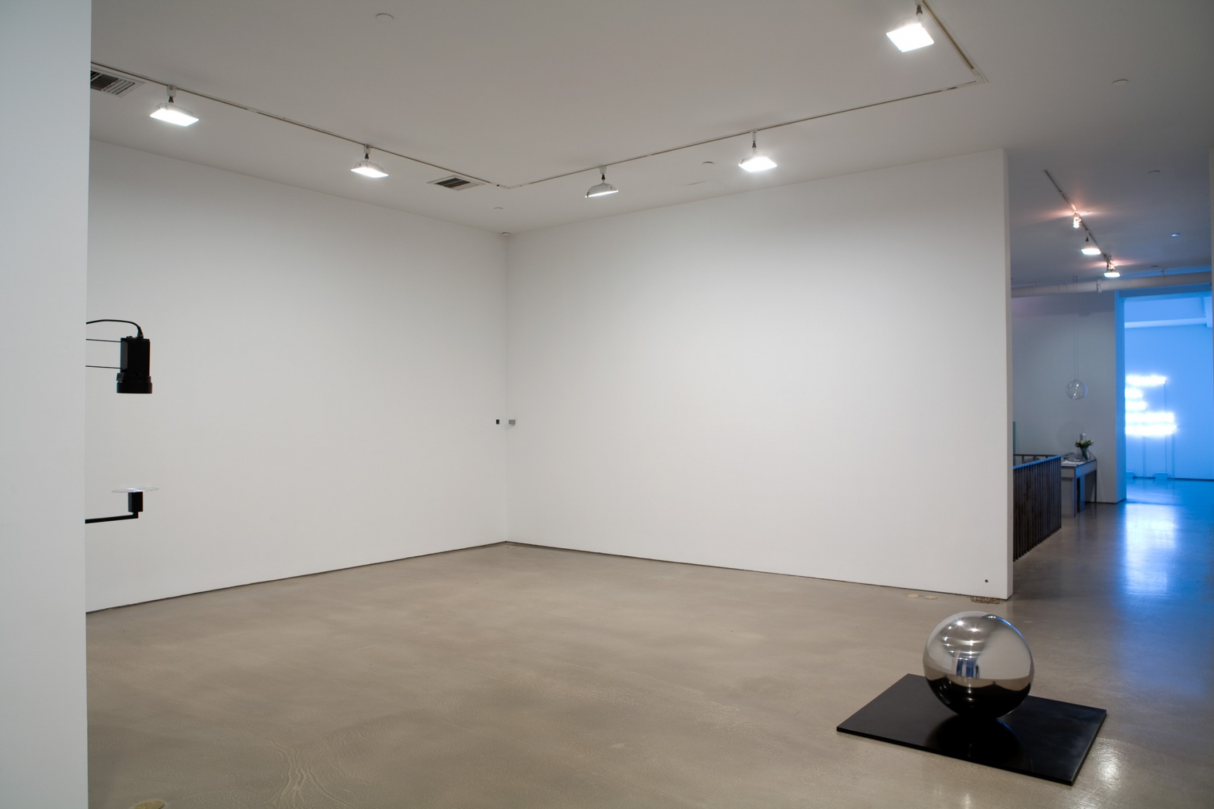 Jeppe Hein, Installation view: Please…, 303 Gallery, New York, 2008