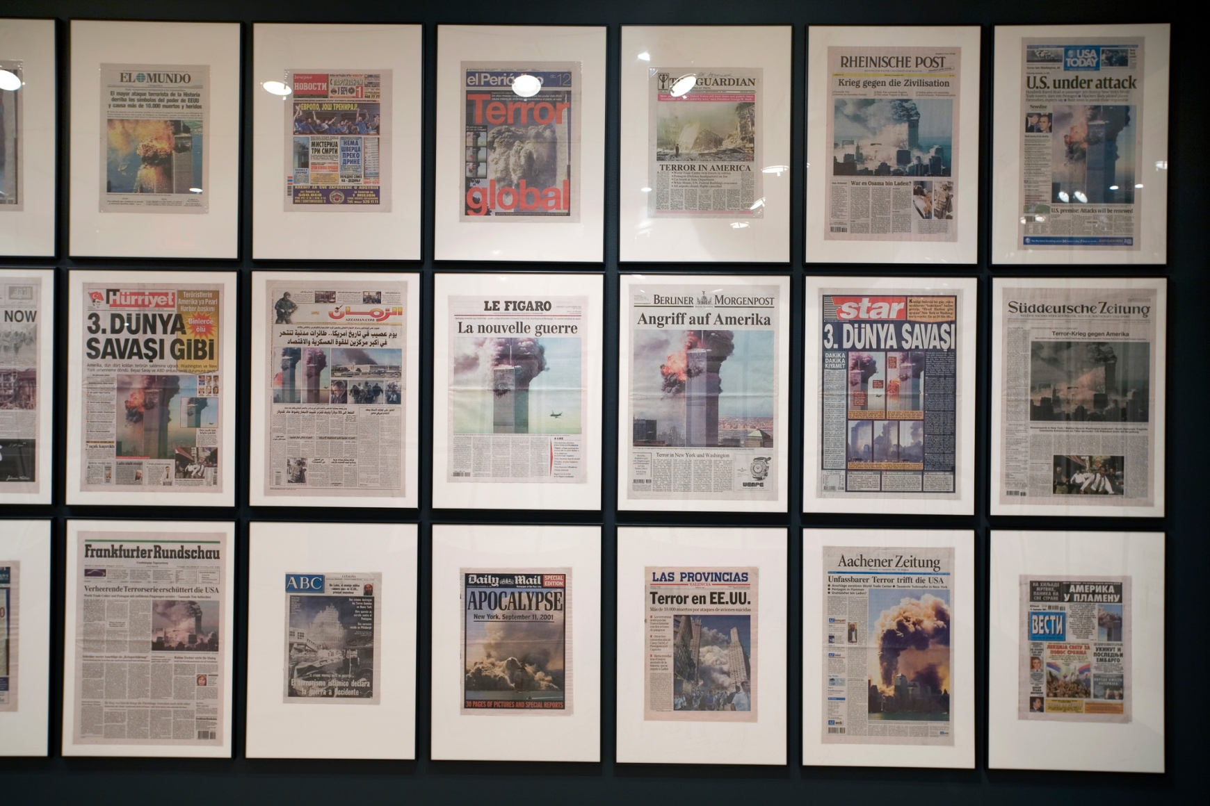 Hans-Peter Feldmann, 9/12 Front Page, ICP, 2008