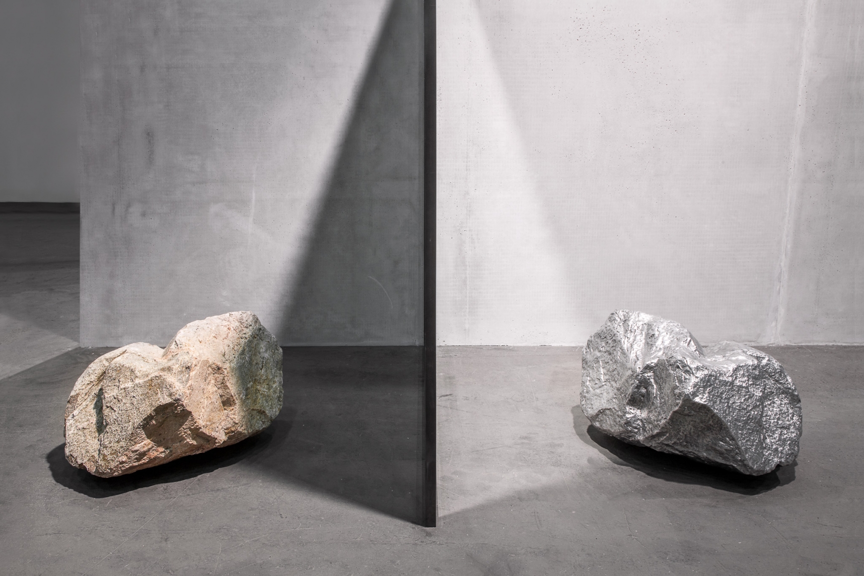 Alicja Kwade Out of Ousia, 2016