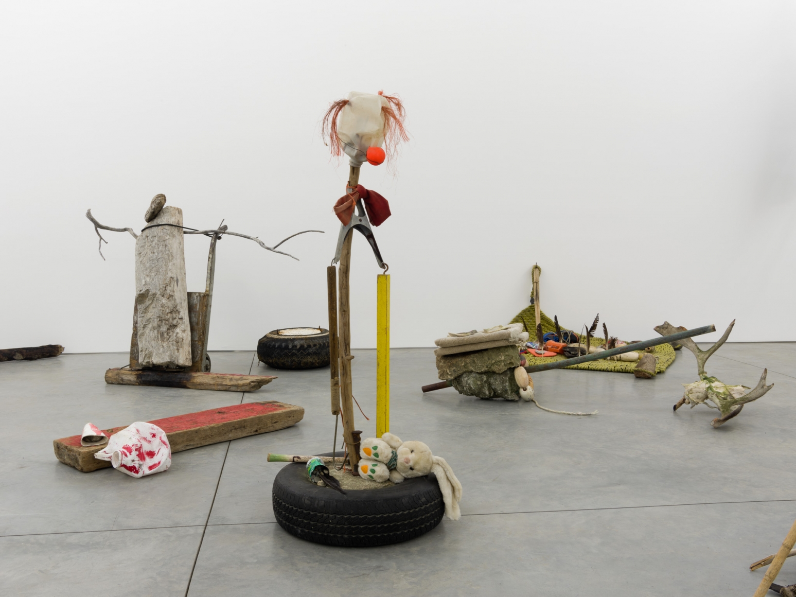 Mike Nelson, Gang of Seven, 2013, Installation at 303 Gallery, 2015