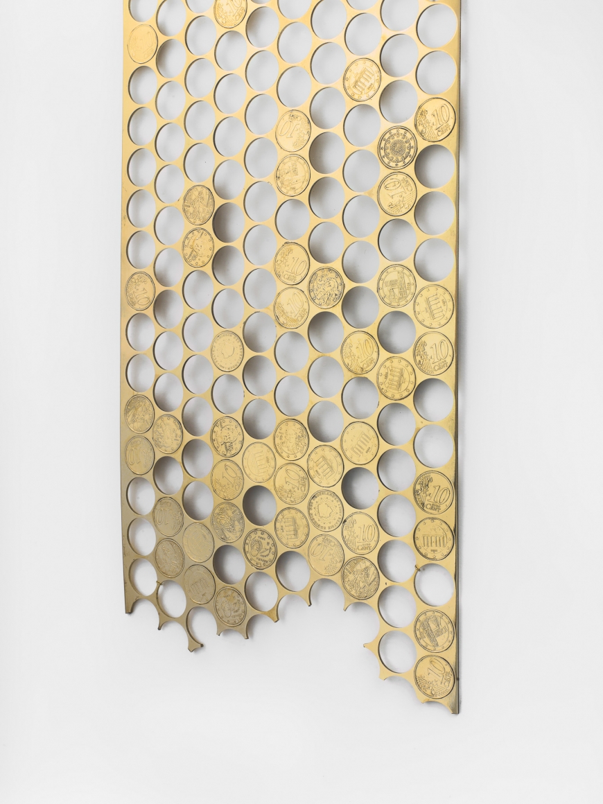 Alicja Kwade, 19 Gamble (55 x 10 Cent = 5,50 Euro) (detail), 2016