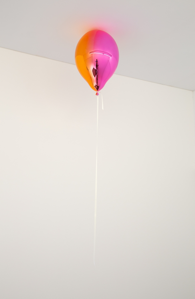Jeppe Hein, Medium Orange and Pink Mirror Balloon (vertical)