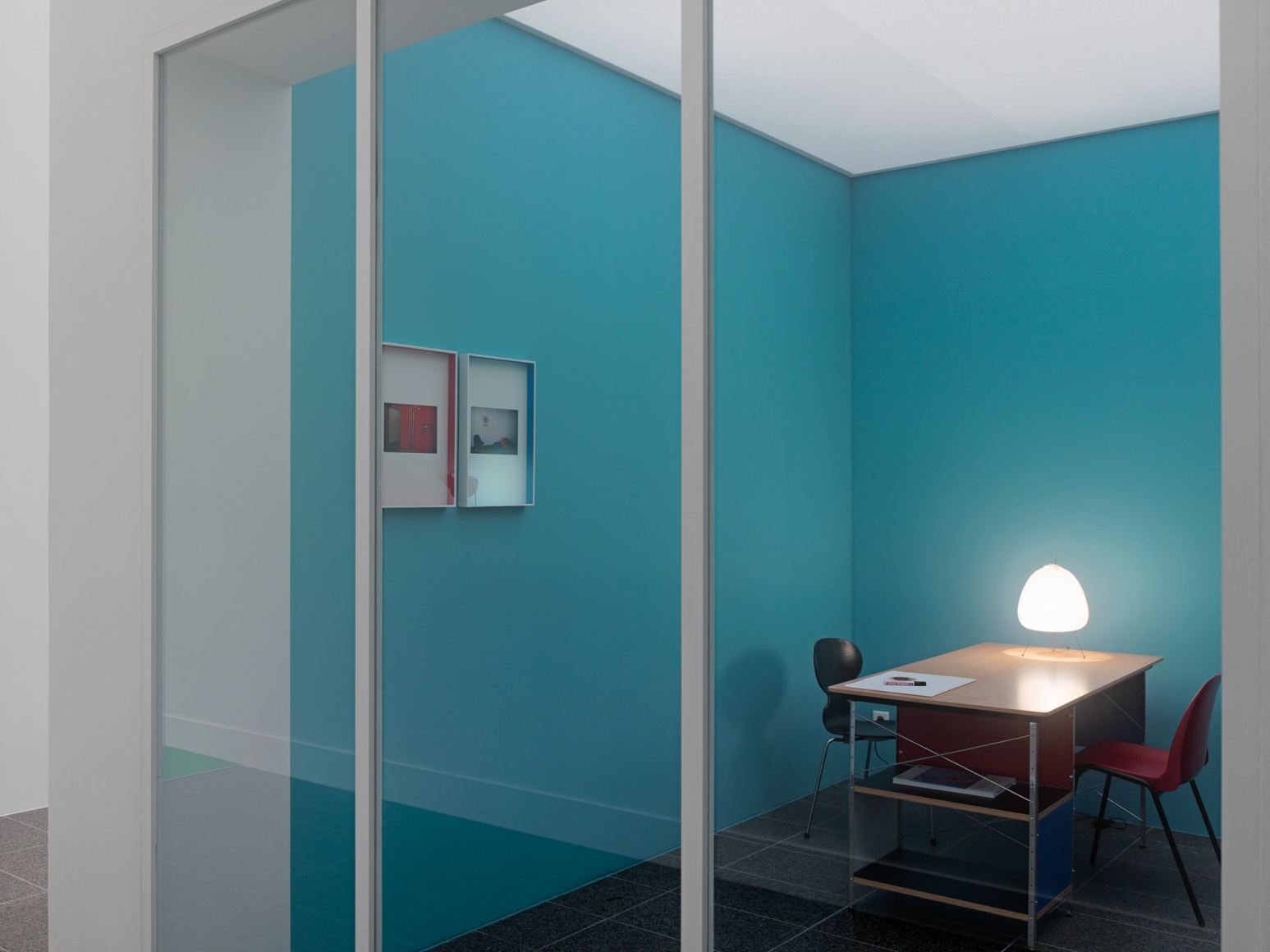 Dominique Gonzalez-Foerster, Chambres, 1996