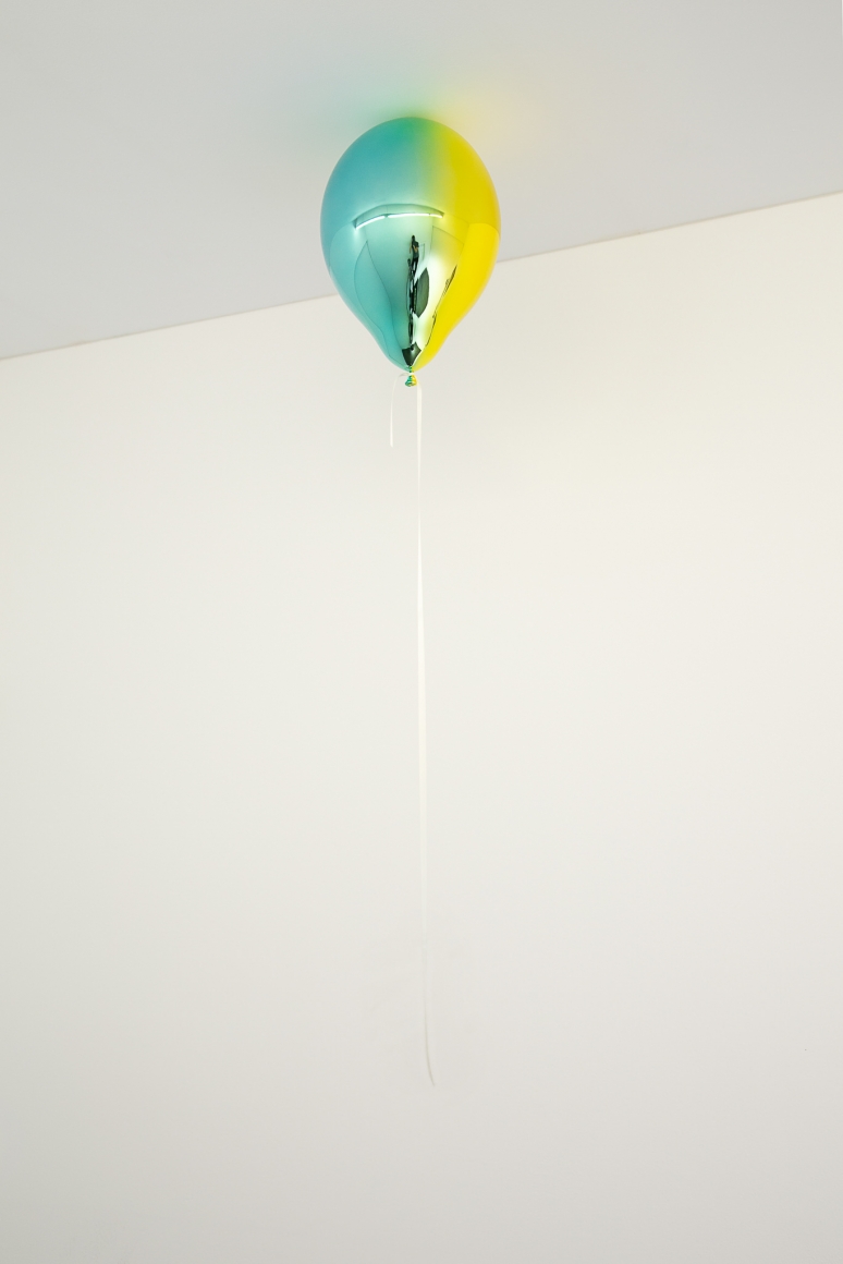 Jeppe Hein, Medium Turquoise and Medium Yellow Mirror Balloon (vertical)