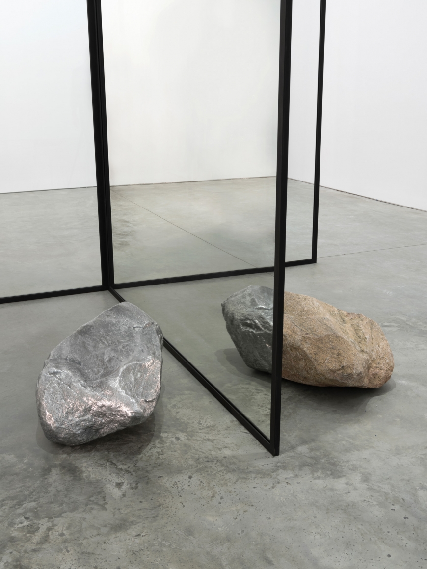 Alicja Kwade, Changed (fig. II), 2016